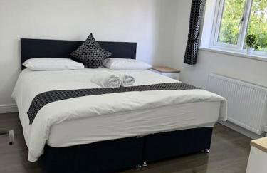 5-Bedroom Cottage in New Waltham, Grimsby - Photo 12