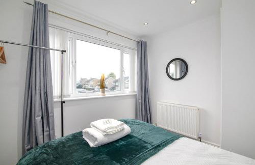 Sittingbourne Lodge, free car park - 4 Cars - Photo 10