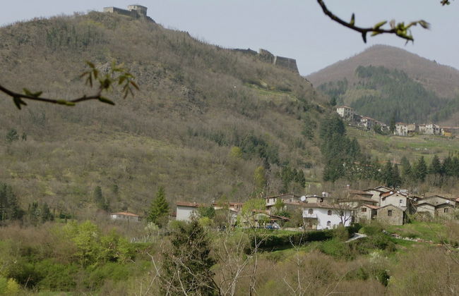 Tranquil Villa in San Romano di Garfagnana with Hot Tub - Foto 40