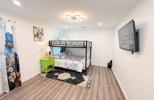 Cozy Lakeview Retreat Home - Photo 37