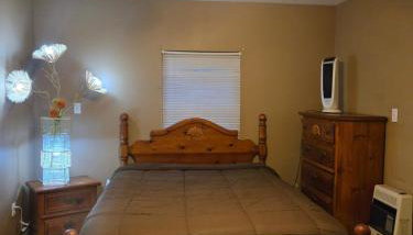 Cozy 1 Bedroom and Bath - Foto 3