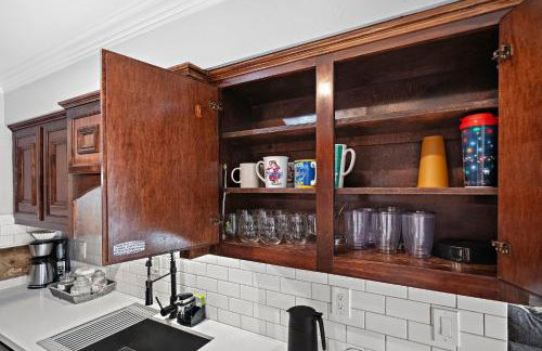 Houston Pool Escape Games WiFi Parking Pet - Foto 11