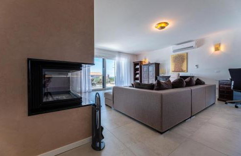 4 Bedroom Awesome Home In Gamboci - Foto 21