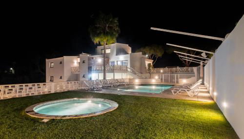 Villa Horizon Grande - Stunning Luxury villa great location sleeps 16 - Foto 3