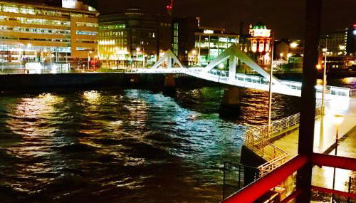 Glasgow City Centre Flat with River Views and Parking - Foto 2