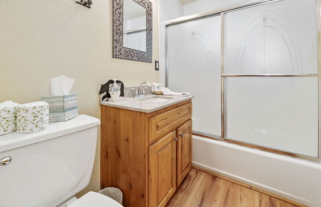 Catalina Retreat -Cozy mountain home in a tree filled neighborhood, plenty of games and a hot tub! - Foto 39