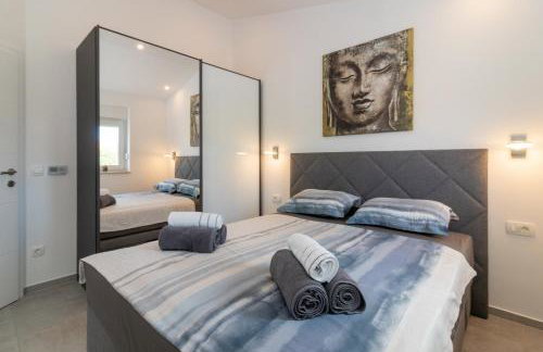 Holiday - Therapy - Foto 6