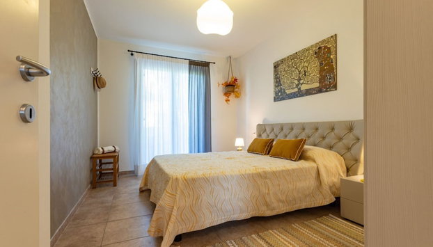 Chic and Stylish Apartment Facing the Pool - Foto 2, Habitación
