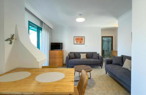 Emerald Seaside Apartment In Pefkohori - Photo 6