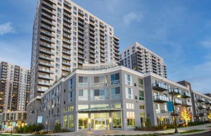 Spacious Harbor Apt with Balcony - Foto 6