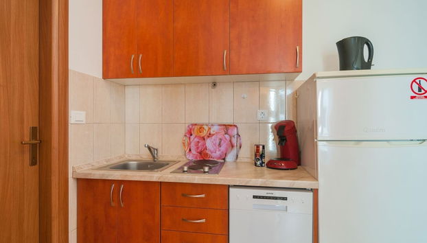 Apartments Island Beat - One Bedroom Apartment With Balcony and Sea View - Foto 4, Cocina privada