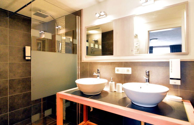 Luxurious Villa with Sauna, Hot Tub, Recreation Room, Large Enclosed Garden - Foto 23