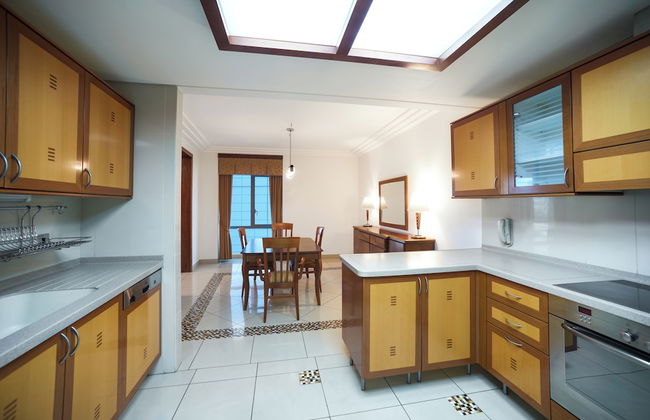 Grand Hyatt Residence - Photo 9