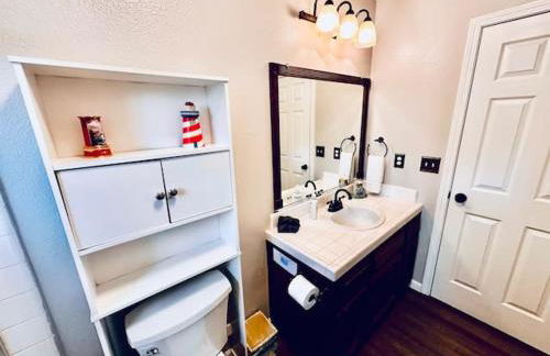 Lighthouse Suite Pet Friendly Hot Tub Sleeps 4 - Foto 11