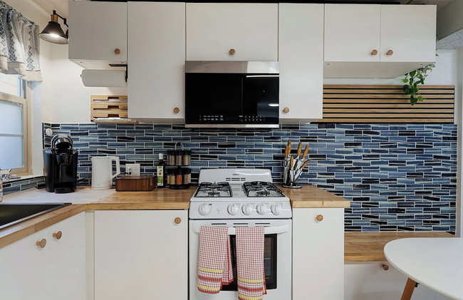 Coast PalmTree Yard 2BR Block from Beach - Photo 14