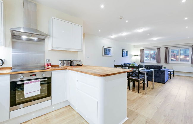 Luxury 3 Bedroom Apartment with Parking - Foto 29