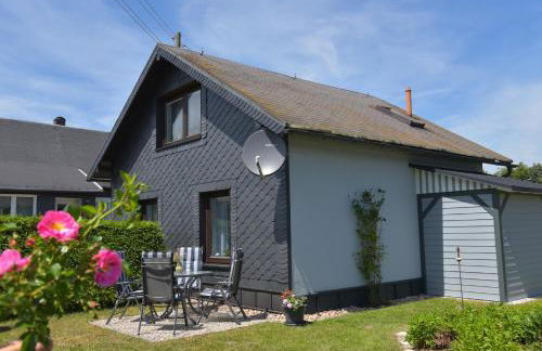 Ferienhaus "Am Eisenberg"- Wandern im UNESCO Biosphärenreservat Vessertal - Foto 1