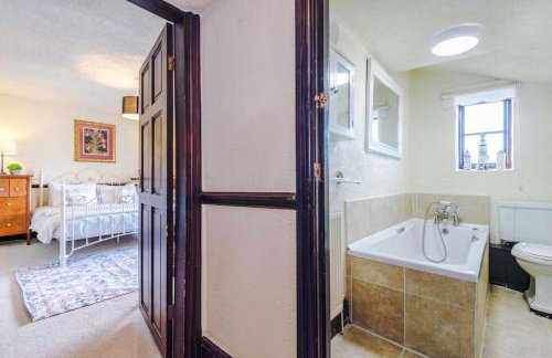 Spacious 5BR Home w/Game Room - Foto 45