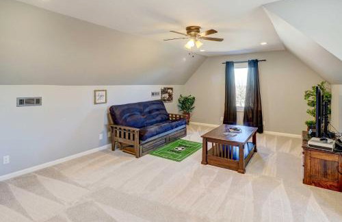 Spacious Farmhouse Near Hikes and Waterfalls - Foto 24