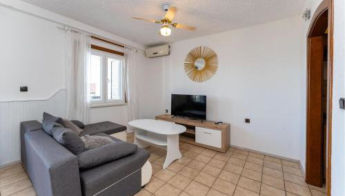 Stunning Apartment In Rtina - Foto 5