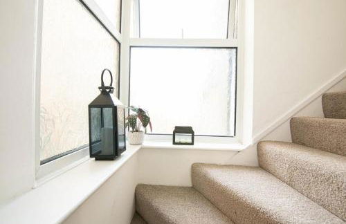 3 bed Modern Home, Vibrant & Stylish, Sleep upto 7 - Foto 16