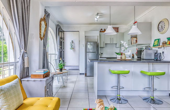 Chic Midtown Studio-1 Bed-solar-pool-fibre-samrand - Foto 1