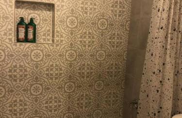 Spacious 2300SF, Recently Rehabbed, Large Living! - Foto 13