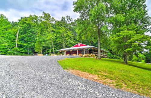Secluded Brownsville Cabin with Deck and Fire Pit - Foto 27