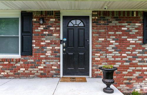 Ranch Style Home & Plenty Of BKYD Space Near KSU - Foto 33