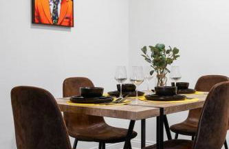 Radiant Vibes Spacious 2BR 2BA 2 King Beds Gym WFH - Foto 19