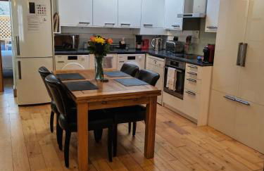 Cambridge city centre immaculate 2 bed apartment - Foto 1