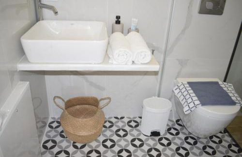 Alexandros Beachfront Apartments near Petalidi with Private Sunbeds & Sea View - Foto 49