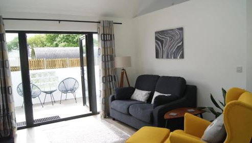 The Old Egg Shed - Photo 2