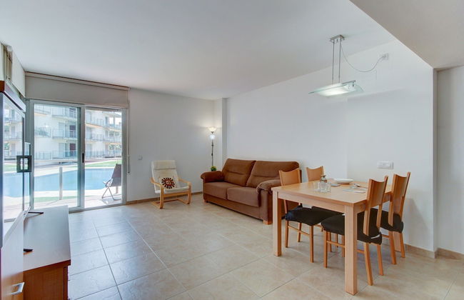 Apartment in Roses Near the Beach - Photo 12