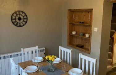 Pieman's Cottage - Pulborough, West Sussex Cottage - sunny courtyard - Foto 10