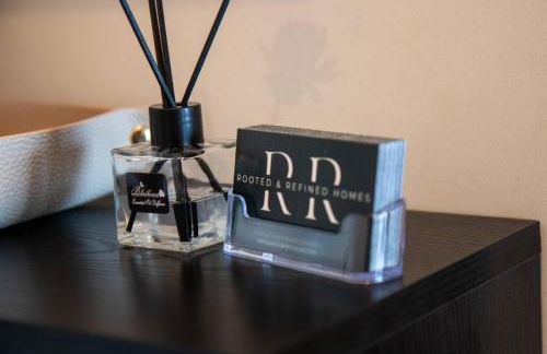 Luxury Stay Near NYC | Full Access to Amenities - Photo 16