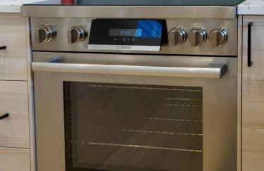 Steps to Alki Beach with Water Views Rooftop deck - Foto 12