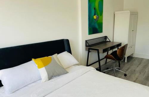 Stunning huge openplan 2Bed flat - Photo 14