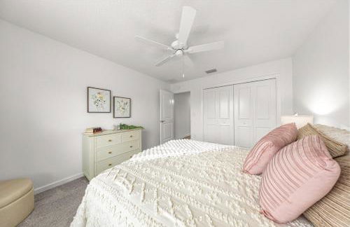 Villages Escape by Eastport Square With Golf Cart and BBQ - Foto 17