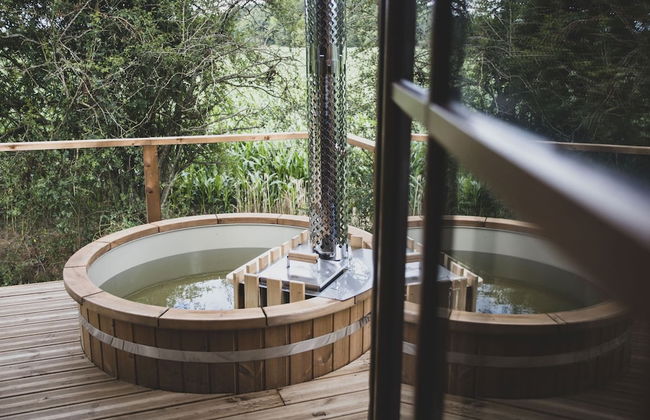 Romantic Woodland Chalet - Photo 25