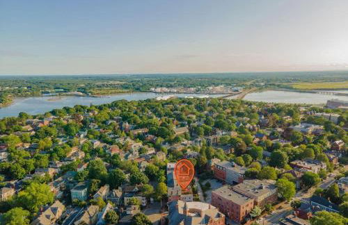 Local Landmark - Gorgeous Historic Home - Foto 11