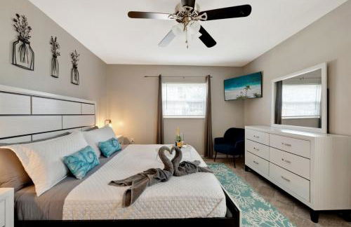 Exquisite Retreat with Heated Pool for 14 Guests, Pool Table Paradise! - Foto 28