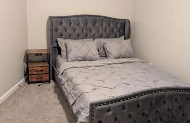 2 Bedroom Basement Home - Foto 14