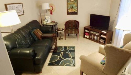Historic Galveston Beach Cottage - Photo 4