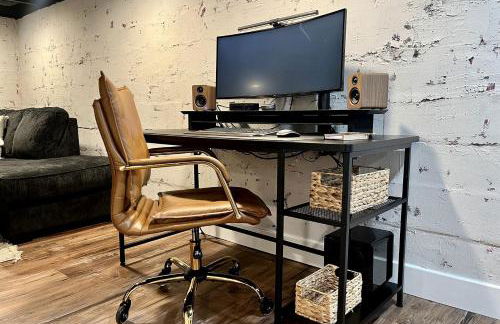 Stunning Modern Cabin with Hot-tub in Makanda, illinois - Photo 11