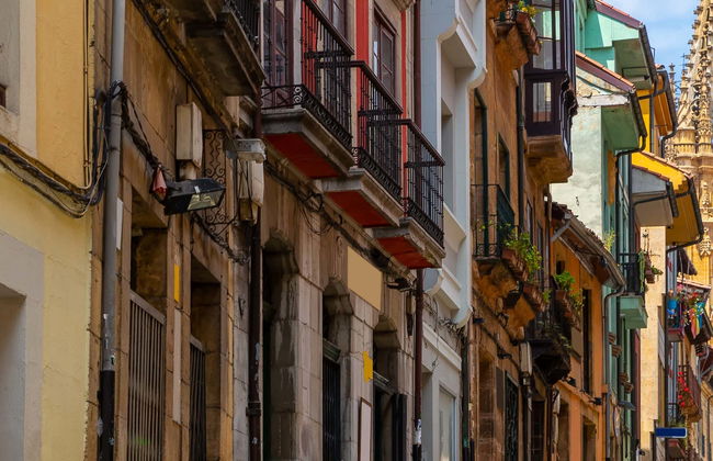 Tour in Oviedo - Photo 1