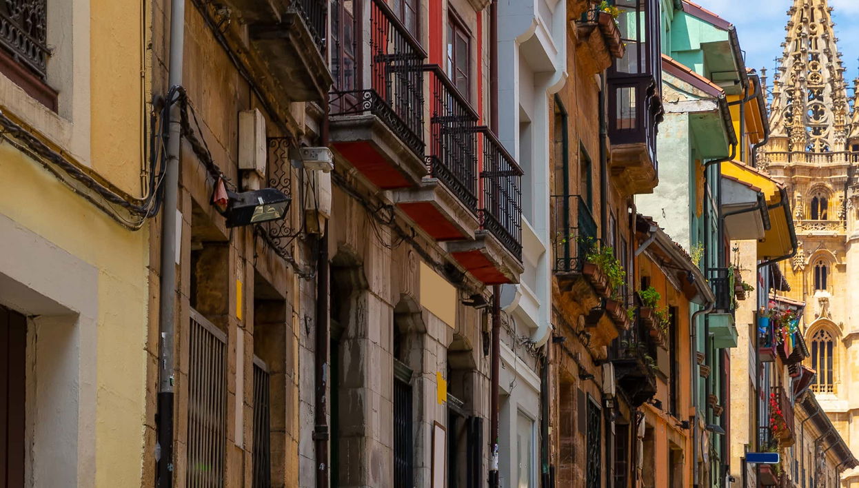 Tour in Oviedo - Photo 1