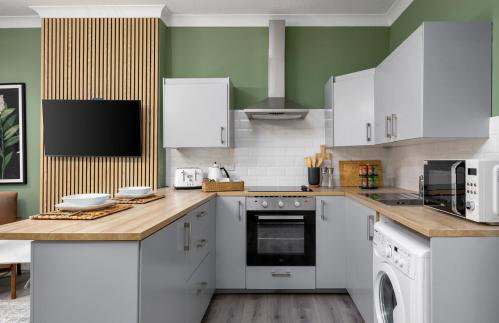 Ochill View Apartment by Stirling Train Station - Photo 2