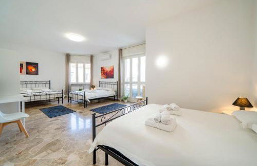 Milano Malpensa 5' - FreePark, Wifi, AC - 3 Suite - Foto 23