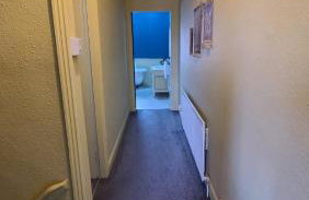 Paget Cottage a cosy and comfy 2 bedroom cottage with parking to the rear and a short drive from Cannock town centre - Foto 16